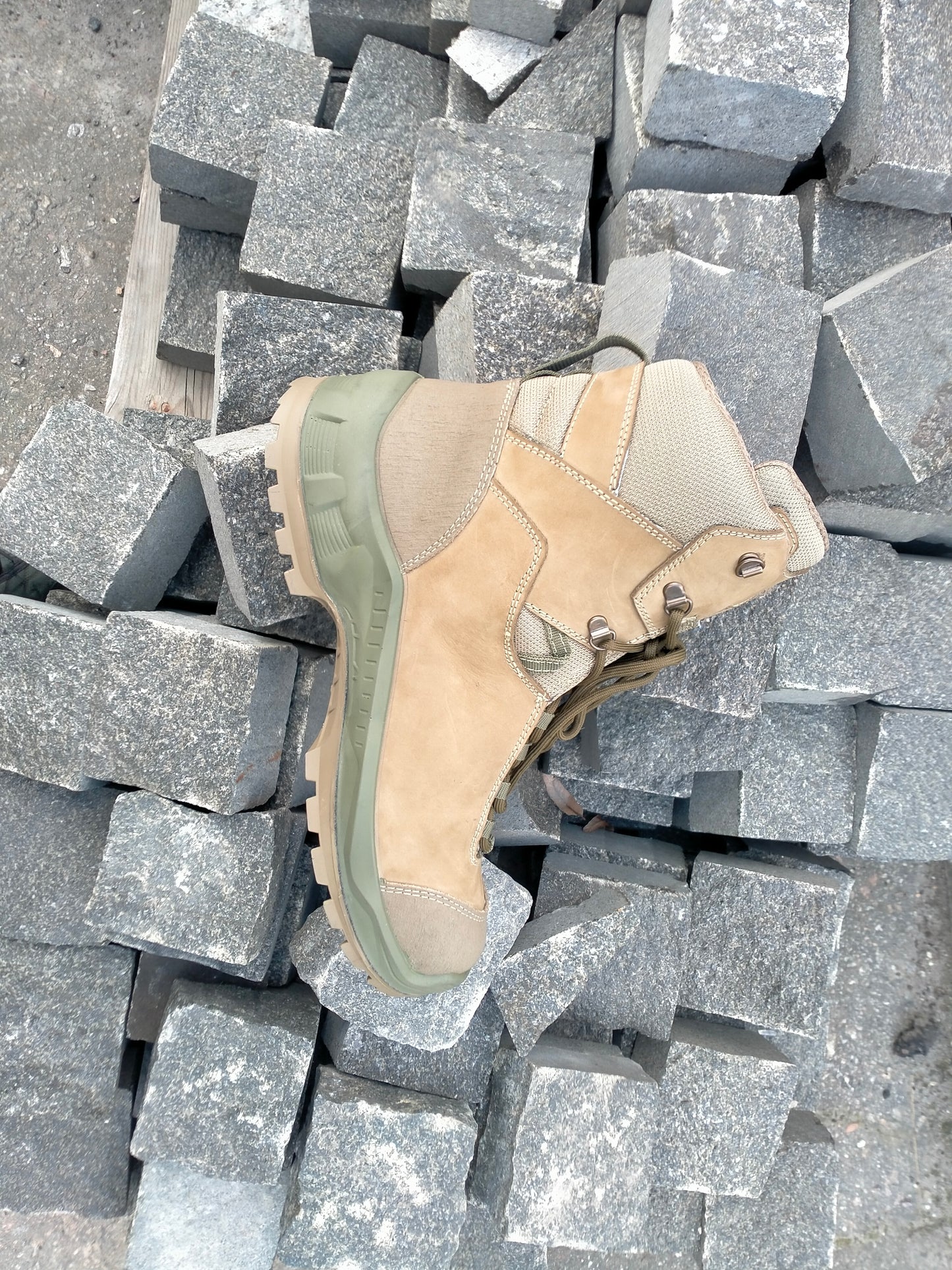 Triton Stiefel (Beige)